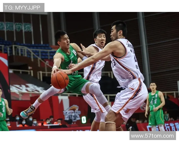 辽宁冲击十冠路再掀高潮,季后赛再胜上海豪取三连胜